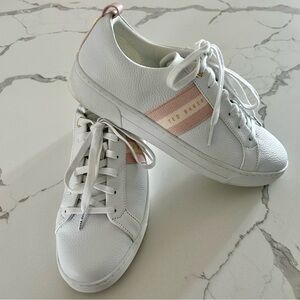 BRAND NEW - Ted Baker White Sneakers Size 9 Woman’s - Bailey Icon Sneaker